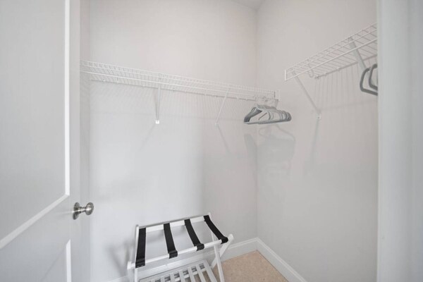 New Luxury Condo Rooftop Terrace Ev Charger - Wake Forest