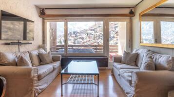 Family Condo, Balcony, Mountain View | In-room dining