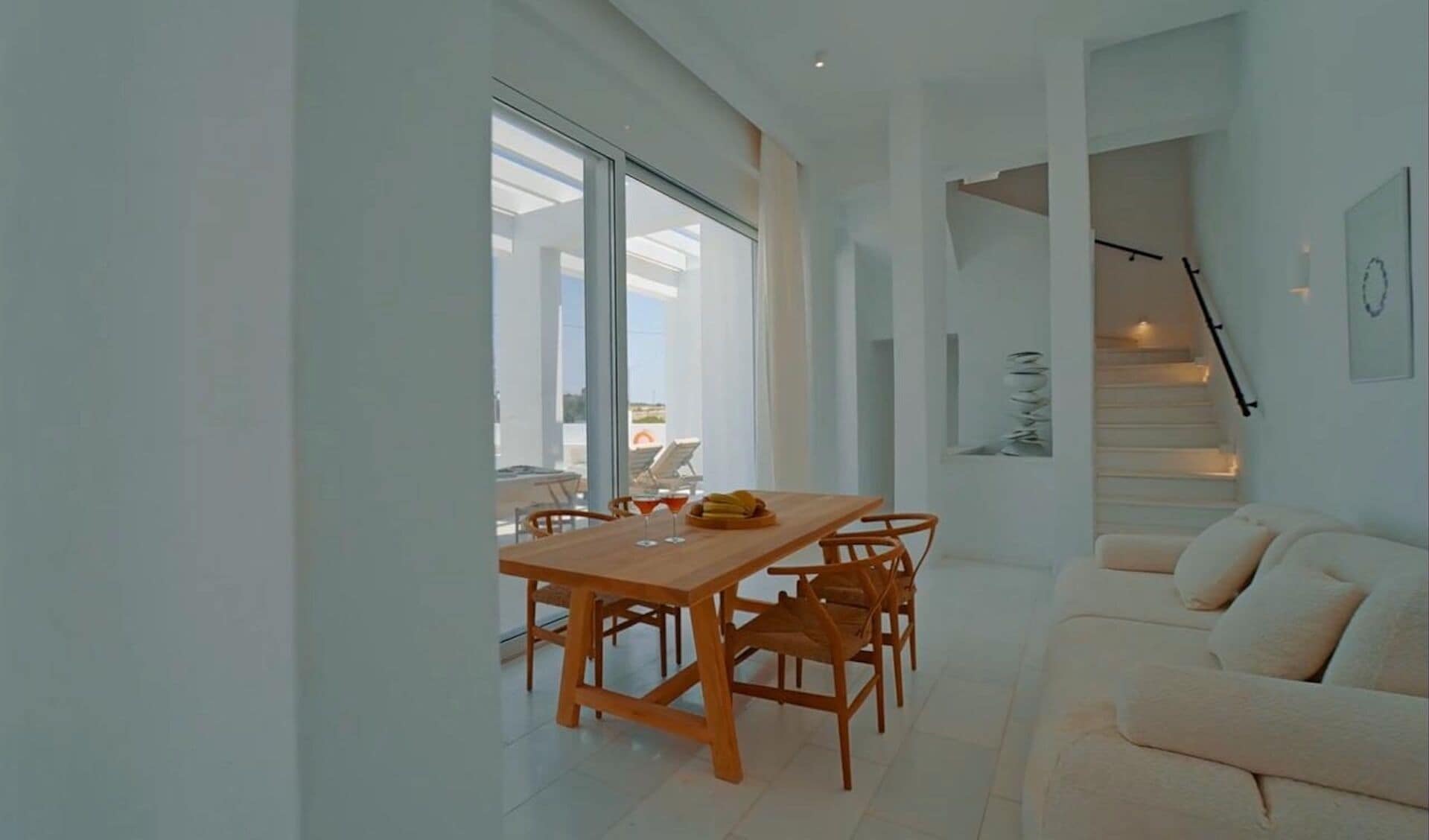 Luxury Villa, Balcony, Garden View | Living area