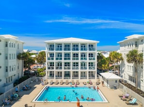 Outdoor pool, pool loungers