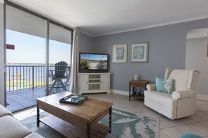 Smart TV, DVD player - GSSSR 502C- Book 30+ Days This Winter & Get A $50 Gas Card! (Gulf Shores)