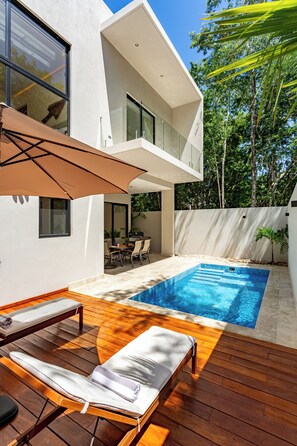 Pool - Peaceful 5-bedroom house with AC in Playa del Carmen (Playa del Carmen)