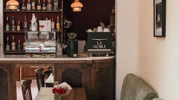 Bar (en la propiedad)