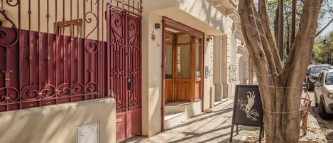 Overnatningsstedets facade