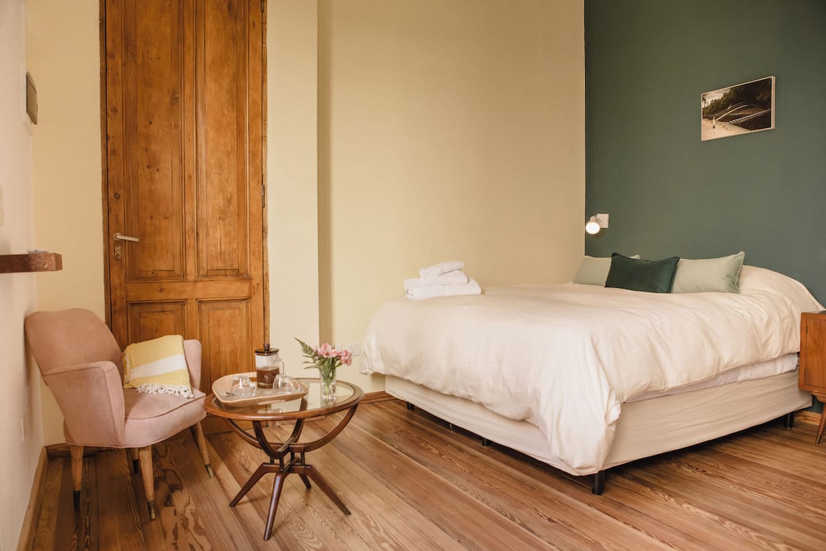 Standard Double Room | Laptop workspace, free WiFi