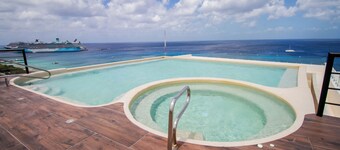 Brand NEW Studio in Cozumel w Amazing ViEWS. Relaxing 1BR+Sofa WiFi Gym & Pool