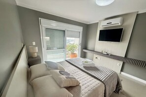 2 bedrooms, iron/ironing board, internet, bed sheets