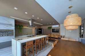 Dining - Modern beach apartment in HomeClub - 550 meters from the sea (Governador Celso Ramos)