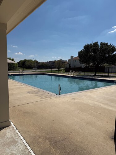 Family Friendly, Relaxing home in Great Location