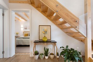 3 dormitoris, planxa i posts de planxar, wifi i roba de llit