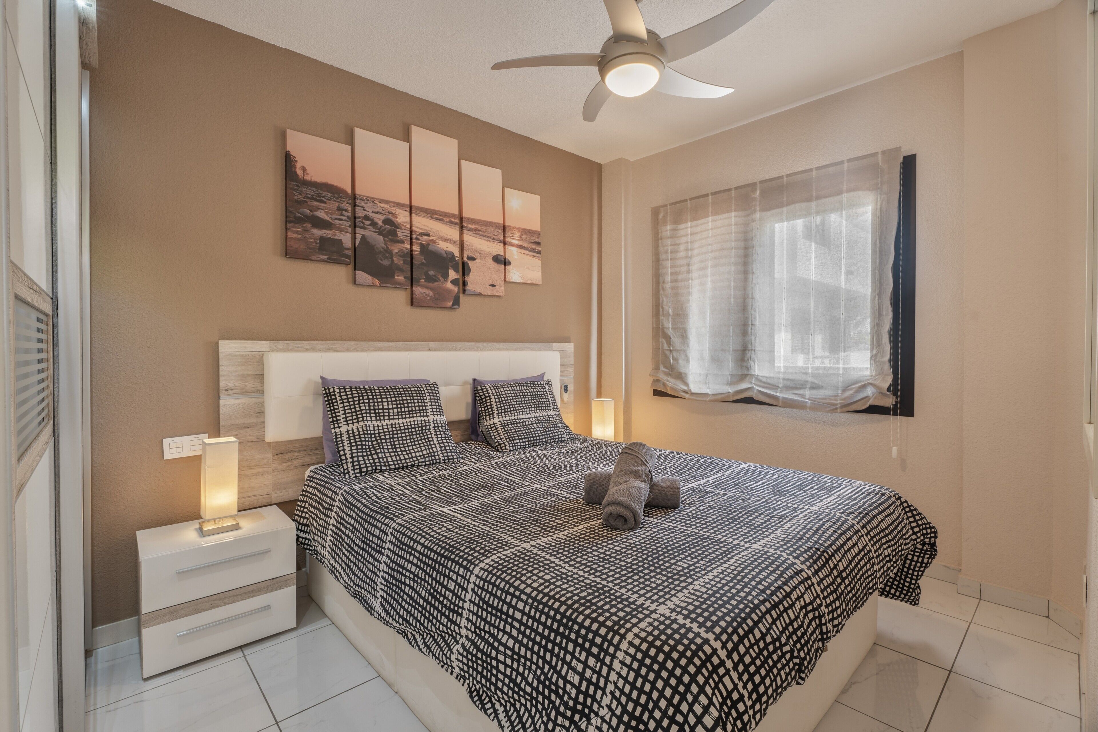 1 sovrum, strykjärn/strykbräda, wi-fi och sängkläder