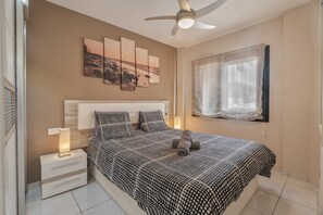 1 chambre, fer et planche à repasser, Wi-Fi, draps fournis