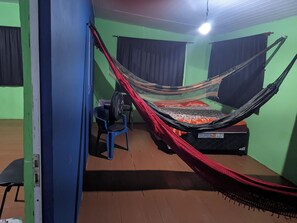 2 habitaciones, wifi gratis y ropa de cama