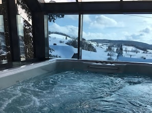 Bañera de hidromasaje interior