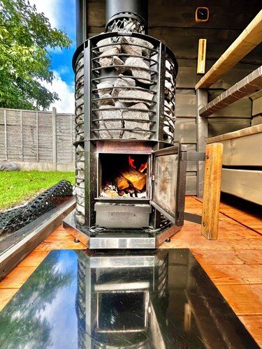 Countryside Retreat - Indoor Pool, Sauna, Hot Tub - Ideal for long Stays