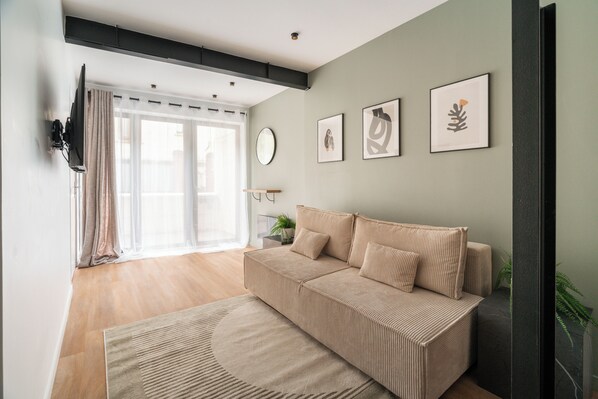 TV - Charming apartment with AC in Paris (Paris)