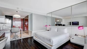 Bügeleisen/Bügelbrett, WLAN, Bettwäsche