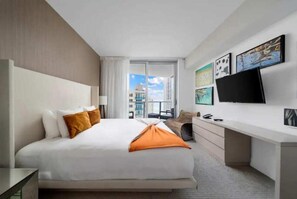1 bedroom, desk, iron/ironing board, WiFi