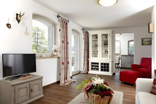 Televisión, chimenea