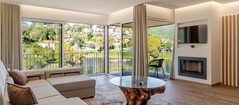 Holiday Home 'Serração T2' with Lake View, Wi-Fi and Air Conditioning