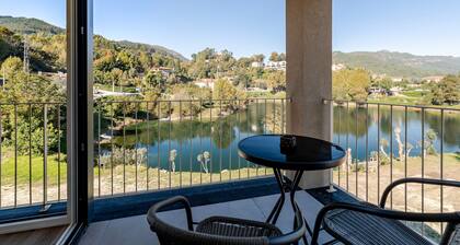 Maison de Vacances 'Serração T2' avec Vue sur le Lac, Wi-Fi et Climatisation