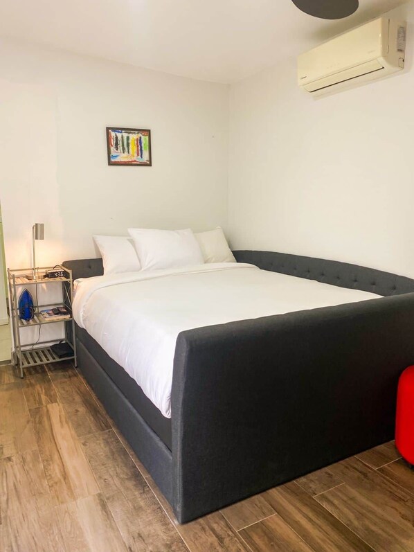 WiFi - Pool Deck Studio Suite | Modern Stay in Belmopan (Belmopan)