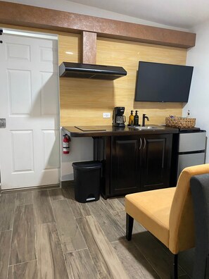 Private kitchen - Pool Deck Studio Suite | Modern Stay in Belmopan (Belmopan)