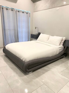 2 bedrooms, in-room safe, iron/ironing board, WiFi - Plush Skyview Penthouse (Belmopan)