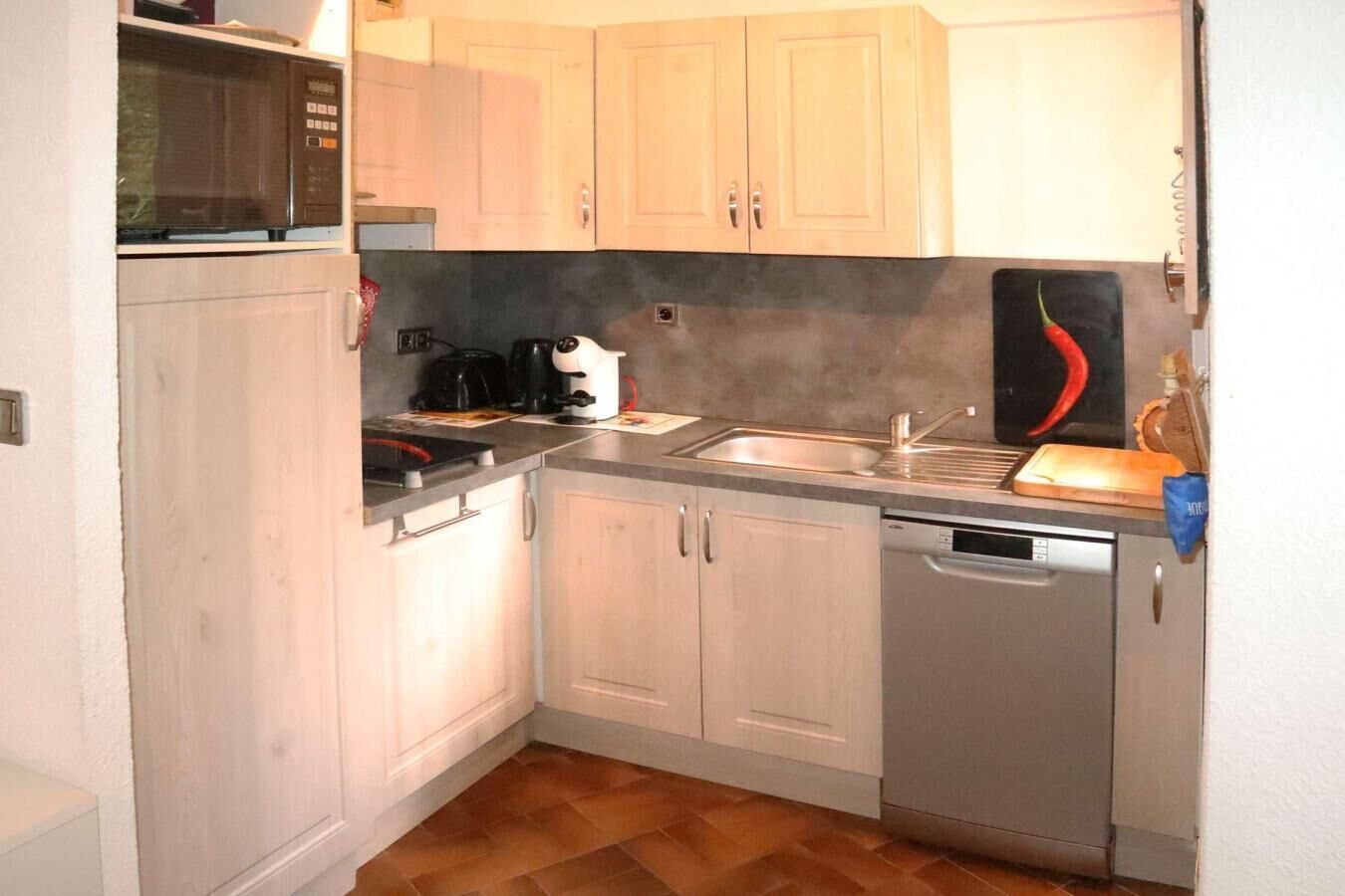 Micro-ondes, four, lave-vaisselle