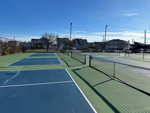 Sports court - Across from the Bay & 2 blocks from the ocean (Lavallette)