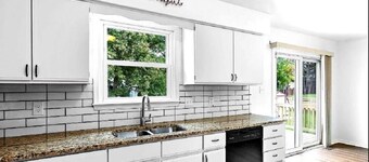 3bedroom 2bath house 45 minutes to DC, near Quantico, Fredericksburg Stafford VA