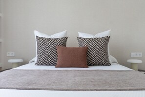 1 Schlafzimmer, BĂŒgeleisen/BĂŒgelbrett, Internetzugang, BettwĂ€sche