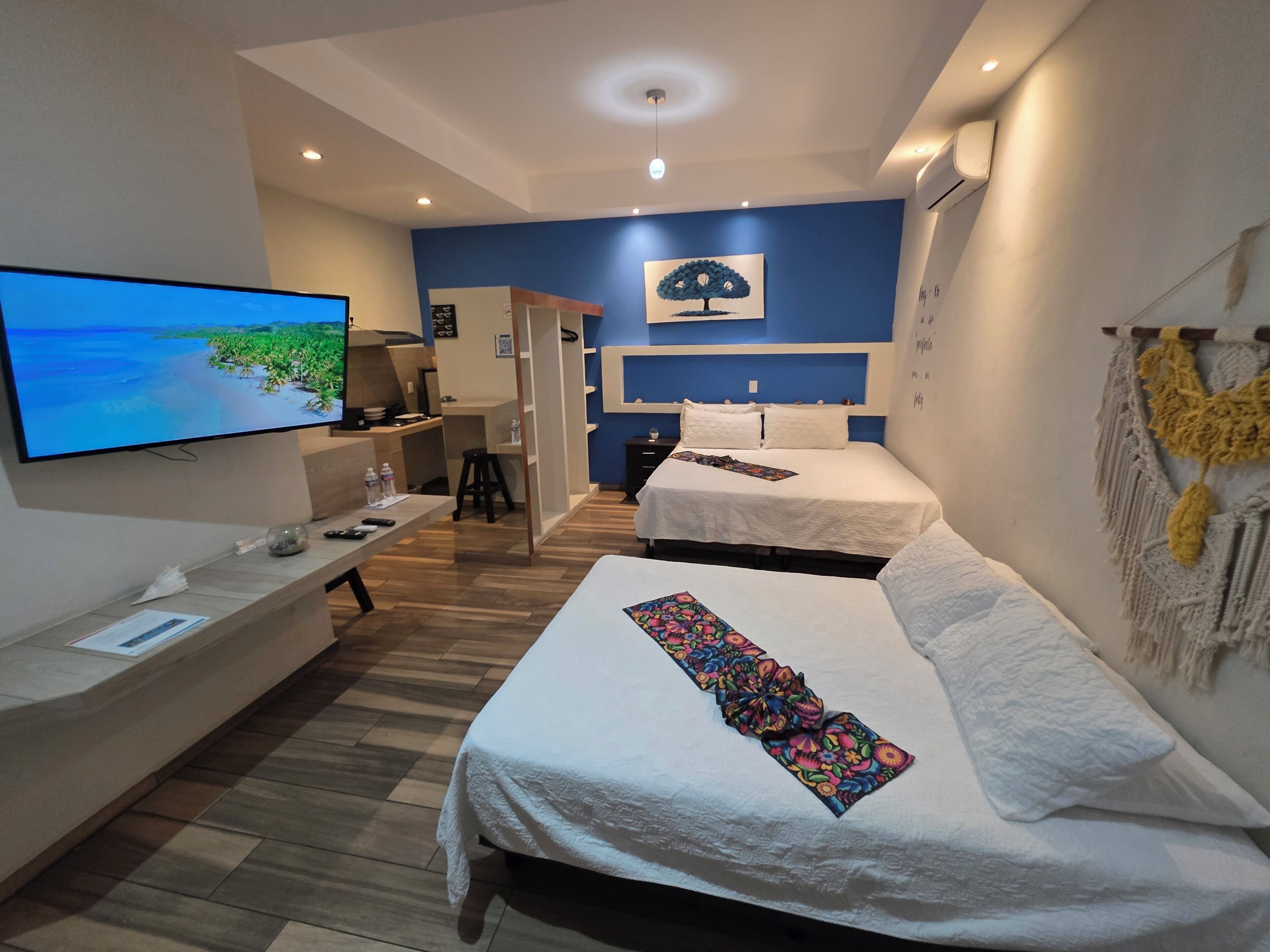 Studio « Premier », 1 chambre, coin cuisine, vue jardin
