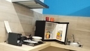 極品開放式客房, 1 間臥室, 簡易廚房, 花園景觀 | 私人廚房 | 義式濃縮咖啡機、咖啡機/沖茶器、小冰箱、洗碗機