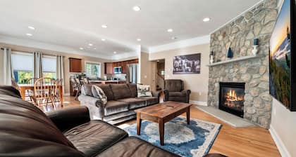 White Mountain Haven - Pools - Hot Tub - Loon Mtn - Fitness Center - Shop - Hike