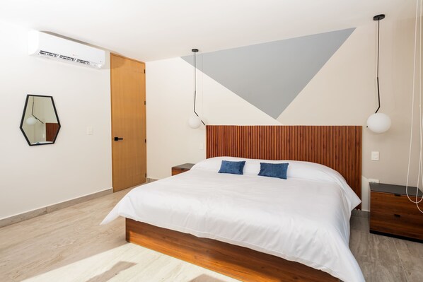 2 habitaciones, tabla de planchar con plancha, wifi y ropa de cama 