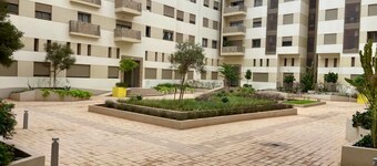 Fully equipped modern apartment in quiet residence, Near CMN airport