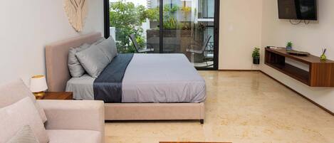 1 bedroom, desk, iron/ironing board, WiFi