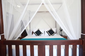 In-room safe, desk, iron/ironing board, free WiFi