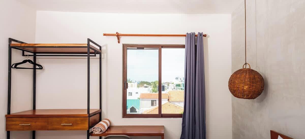 5 bedrooms, WiFi, bed sheets