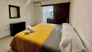 2 bedrooms, iron/ironing board, WiFi, bed sheets