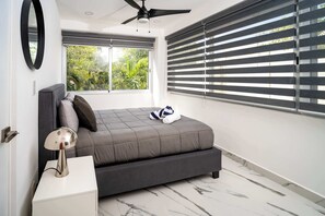 1 bedroom, desk, iron/ironing board, WiFi