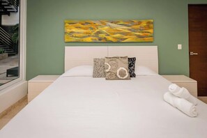 2 bedrooms, iron/ironing board, WiFi, bed sheets - Magnificent 2 blocks from the beach and 5th Ave. (Playa del Carmen)