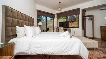 9 bedrooms, desk, iron/ironing board, WiFi