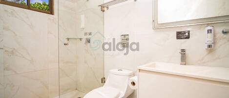 تجهيزات دش، مجففات شعر، مناشف