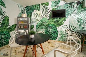 Dining - Bright Yellow suite in a boutique hotel (Cancún)