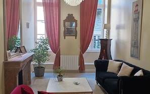 Deluxe Loft | Living area | Fireplace