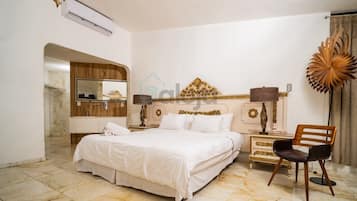 1 bedroom, desk, iron/ironing board, WiFi