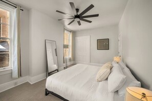 1 bedroom, desk, iron/ironing board, WiFi