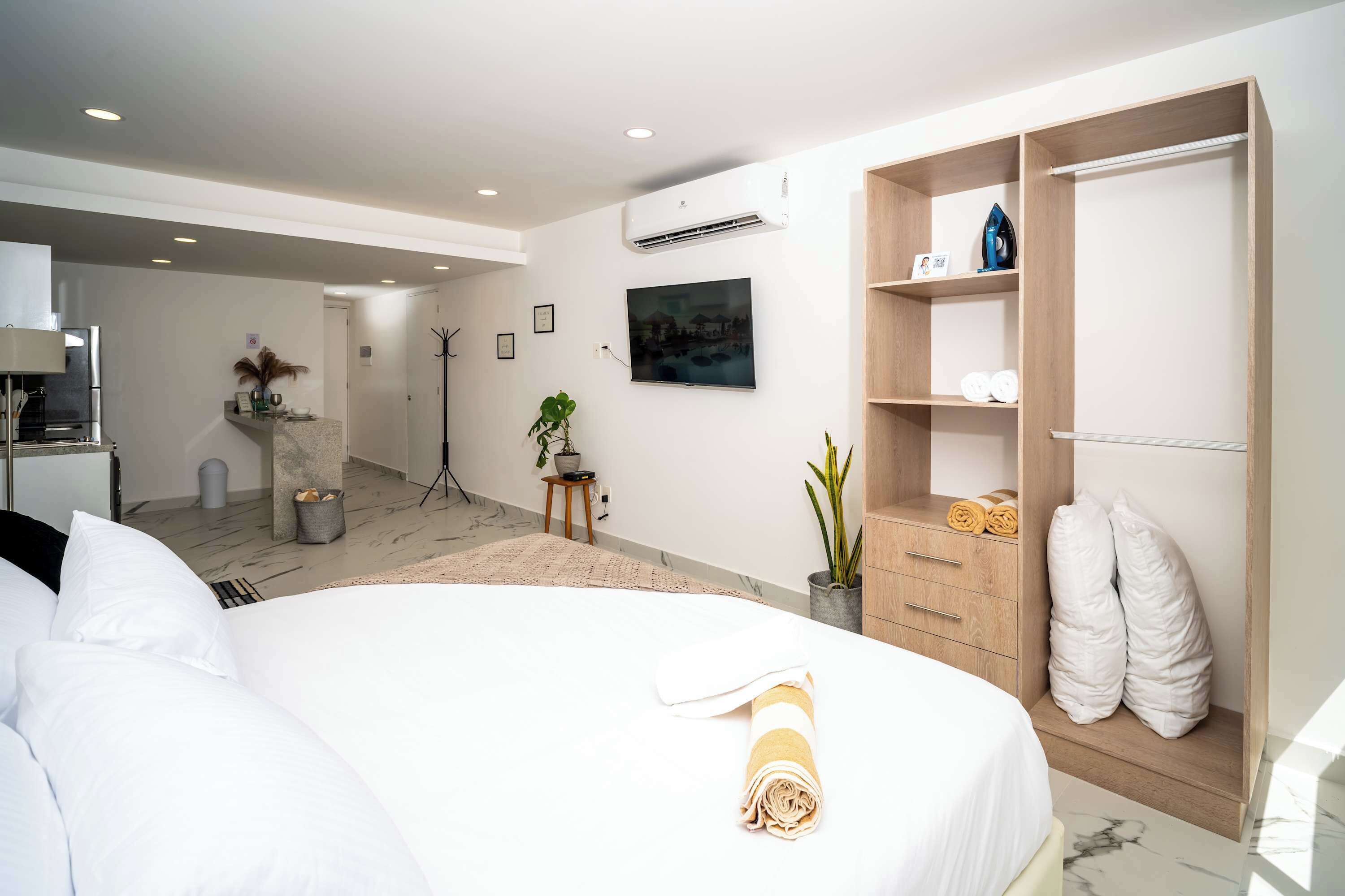 1 bedroom, iron/ironing board, WiFi, bed sheets